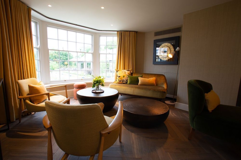 The Falcon Hotel 2