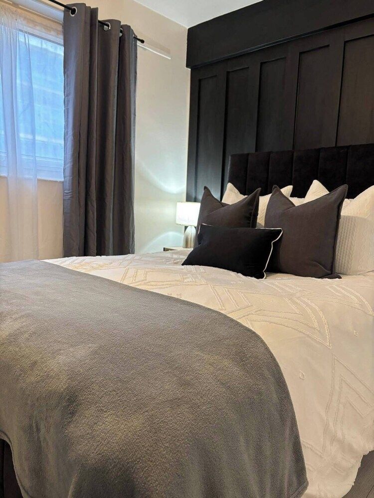 Stylish and Cosy 1 bed Apartment East London 2