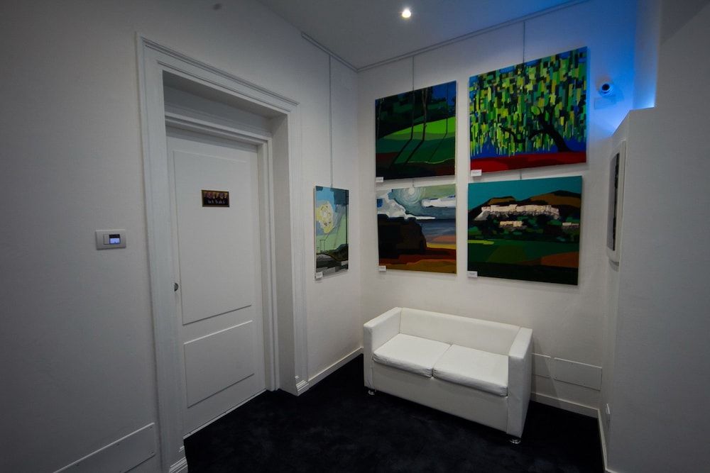 Palermo Gallery 2