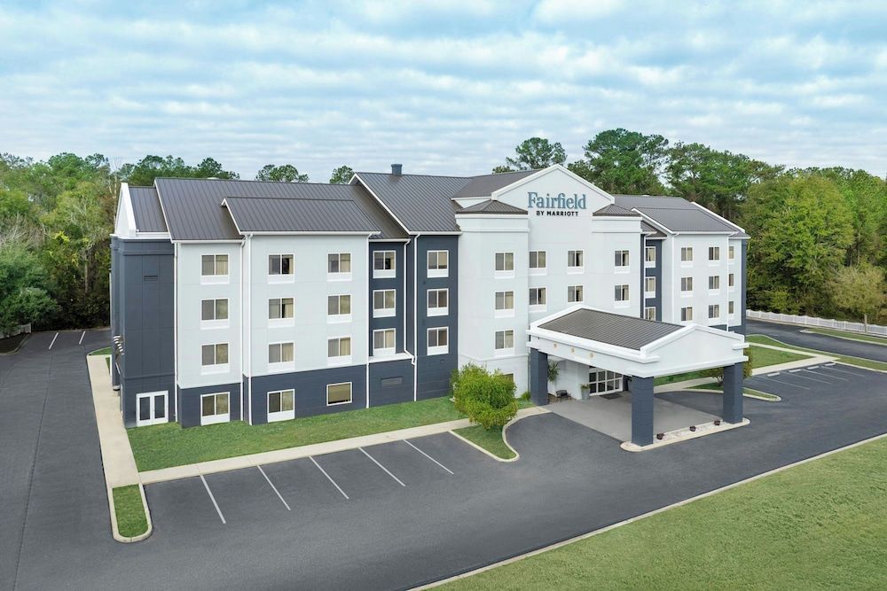 Fairfield Inn & Suites Lake City 1