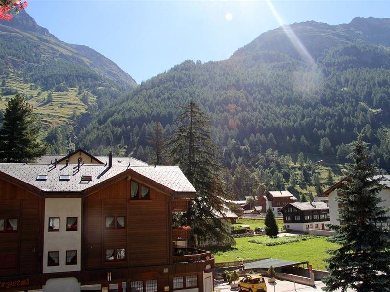 Typically Swiss Hotel Tascherhof 2