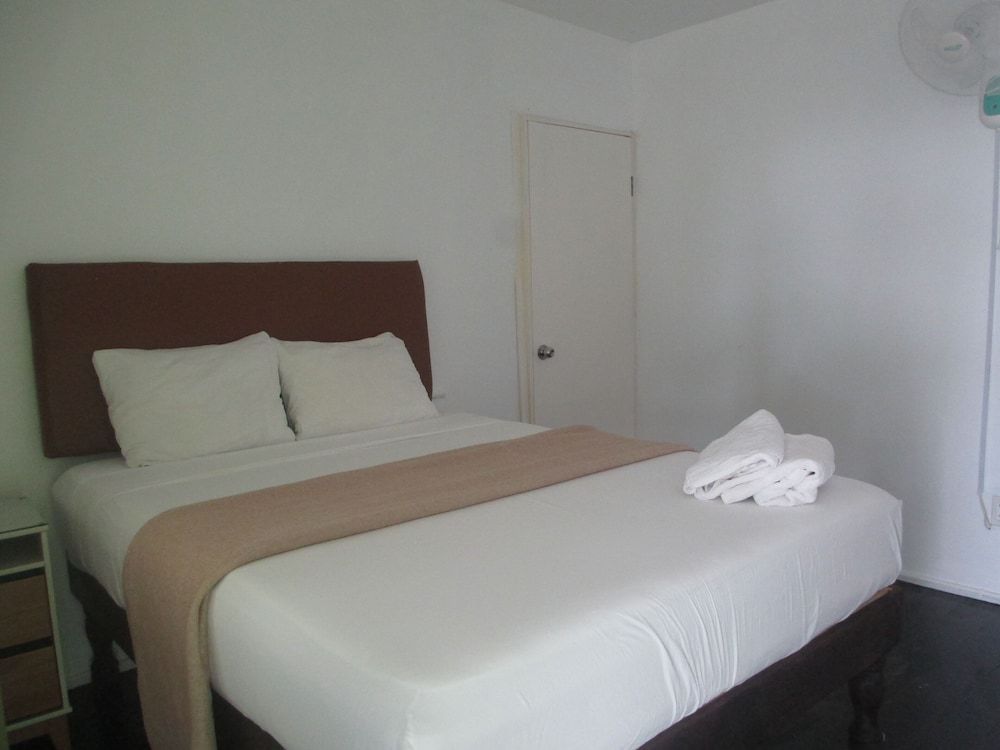 Kingsworth Bed and Breakfast 1