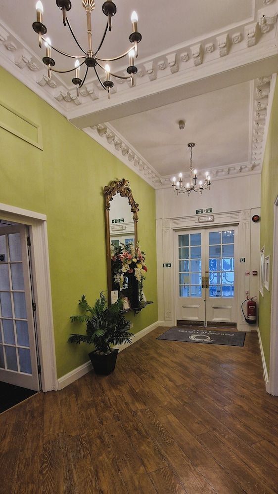 The Osborne Hotel 1
