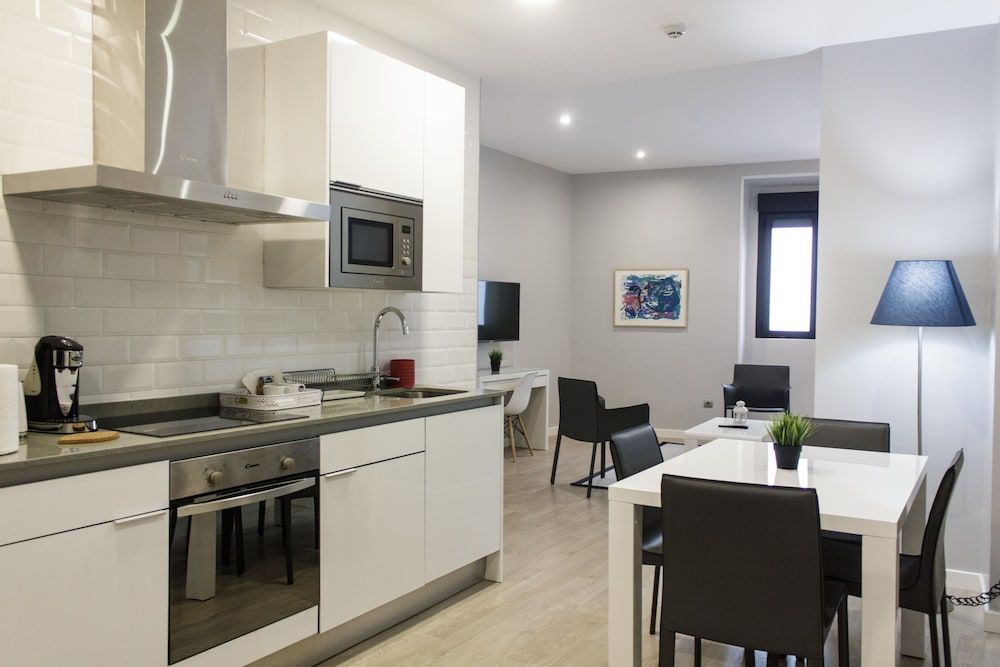 Arenal Suites Puerta del Sol 1