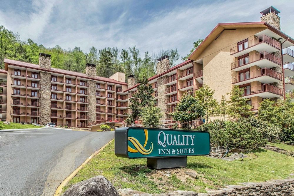Quality Inn & Suites Gatlinburg North 1