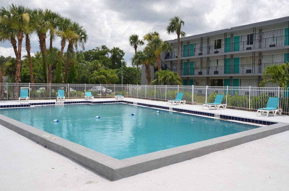 Altamonte Springs Hotel and Suites 1