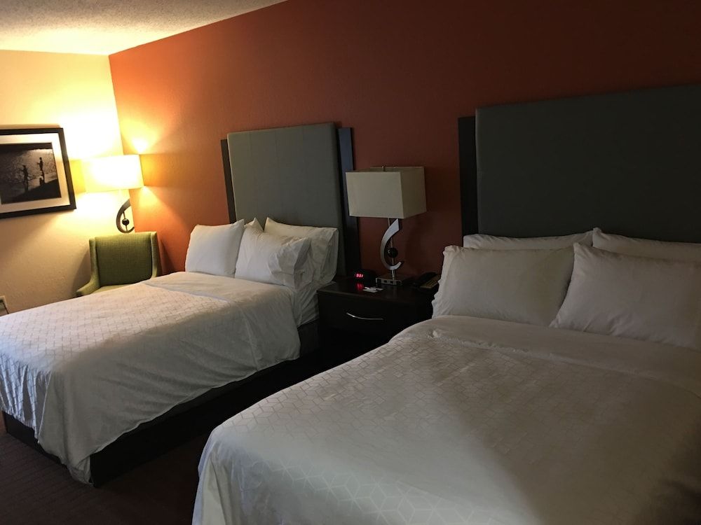 Holiday Inn Express & Suites LAURINBURG by IHG 2