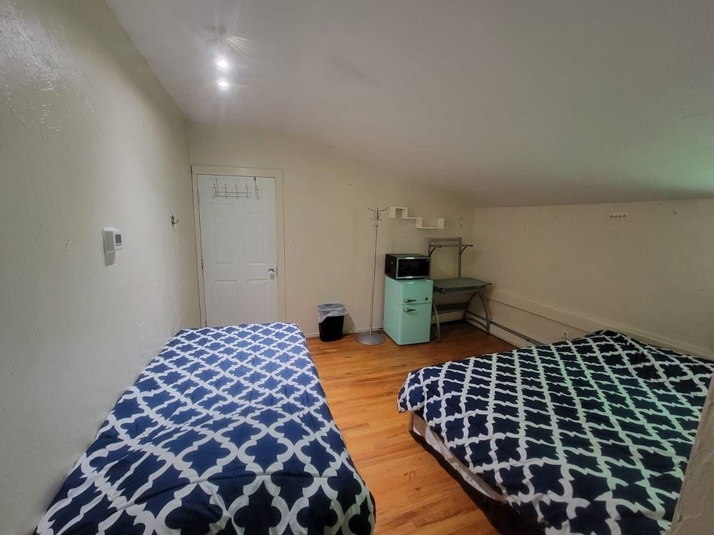 184 Heath St 1