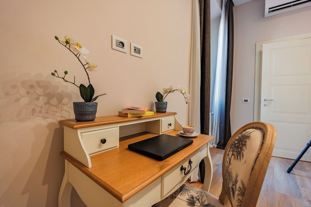 Florence Dome Rooms 2