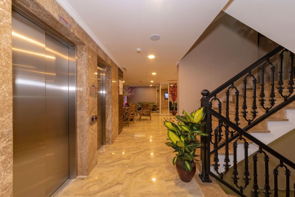 Vision Deluxe Hotel 2