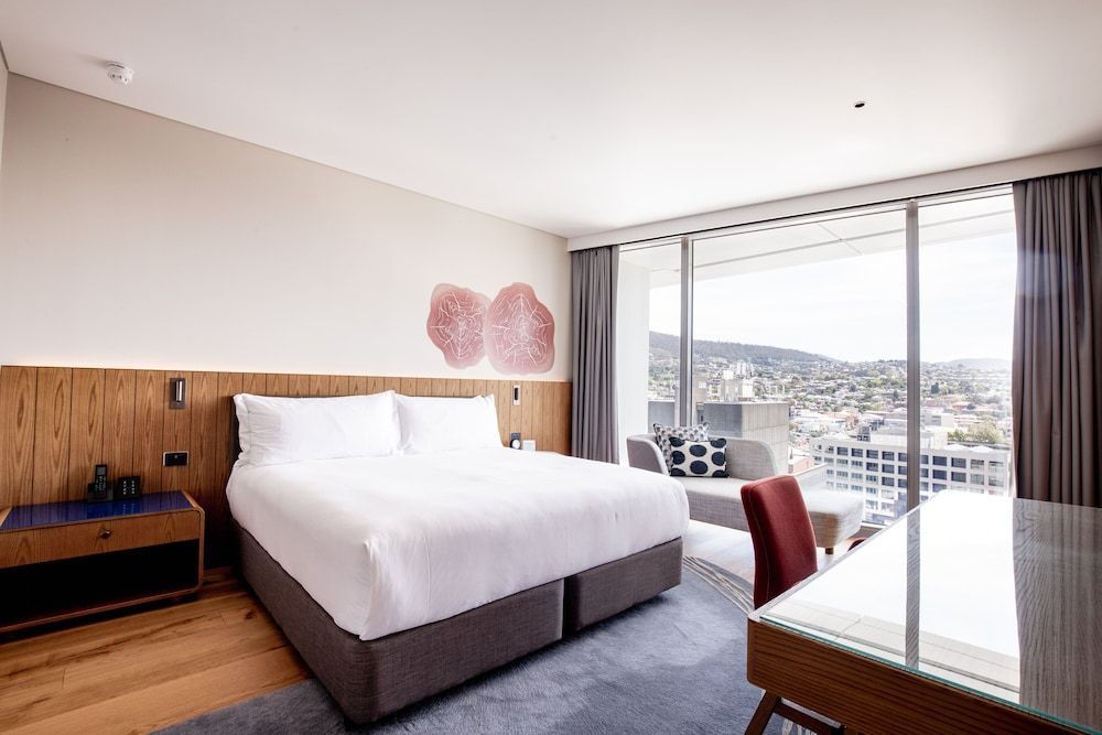 Crowne Plaza Hobart by IHG 2