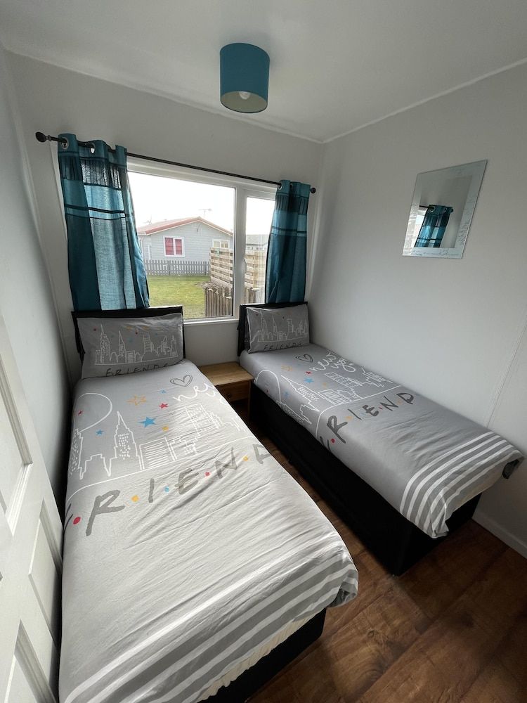 Captivating 2-bed Chalet 2