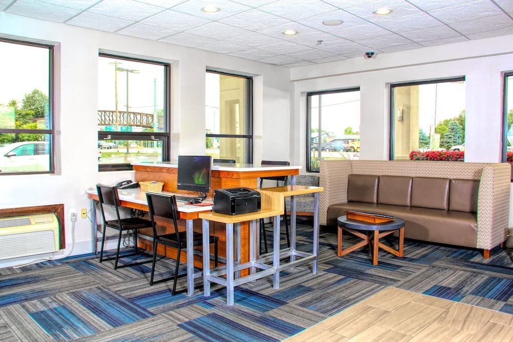 Holiday Inn Express ROCHESTER - GREECE by IHG 1