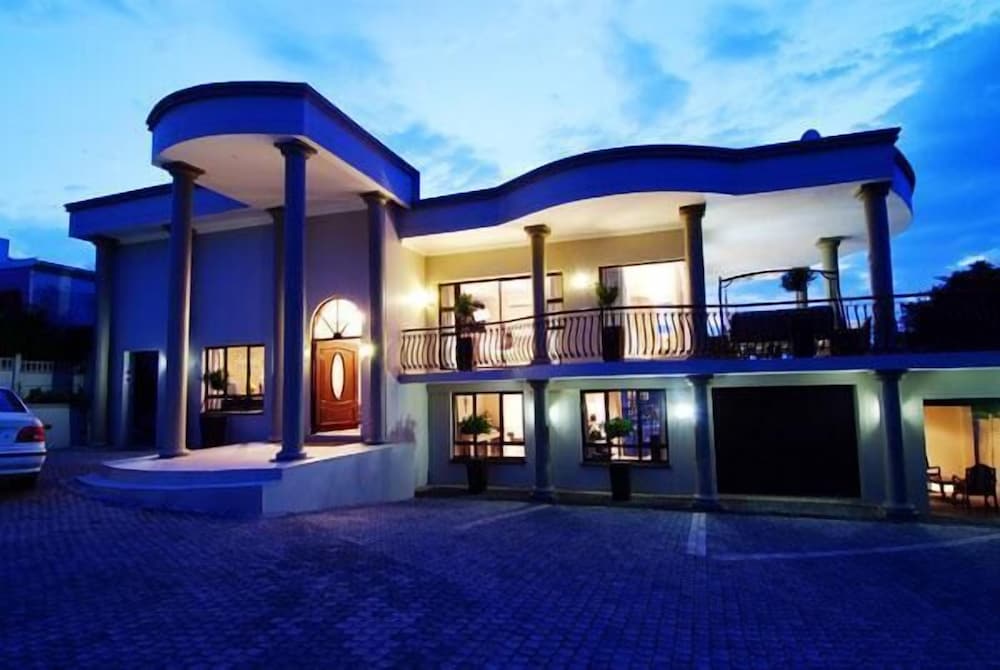 Sanchia Luxury Guest House 2