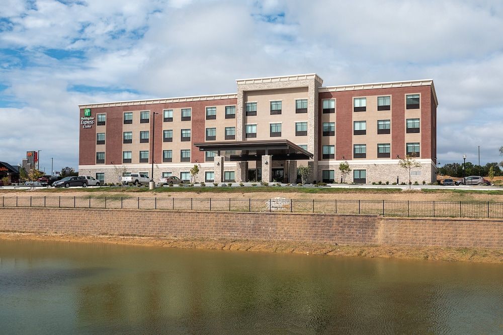 Holiday Inn Express & Suites WENTZVILLE ST LOUIS WEST by IHG 1