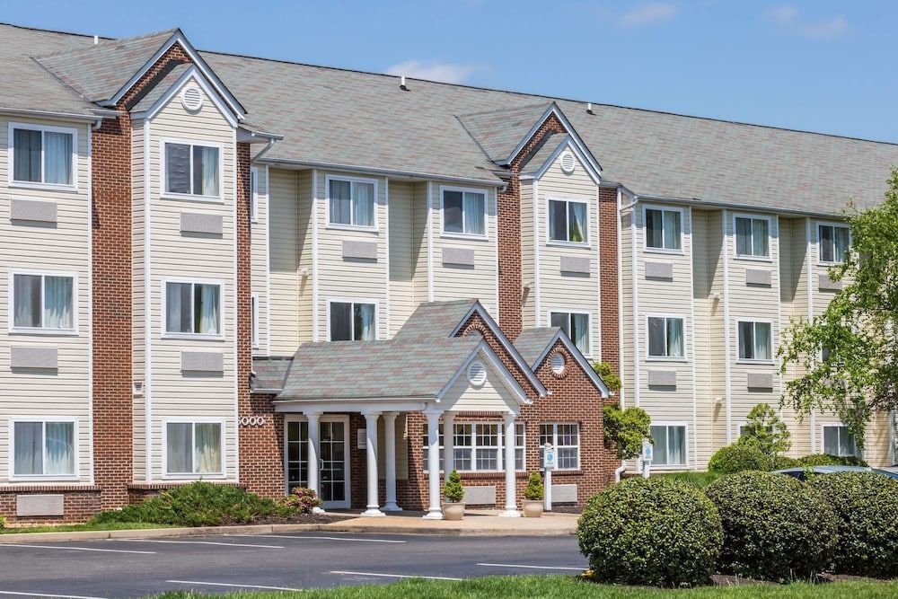 Microtel Inn & Suites by Wyndham 1