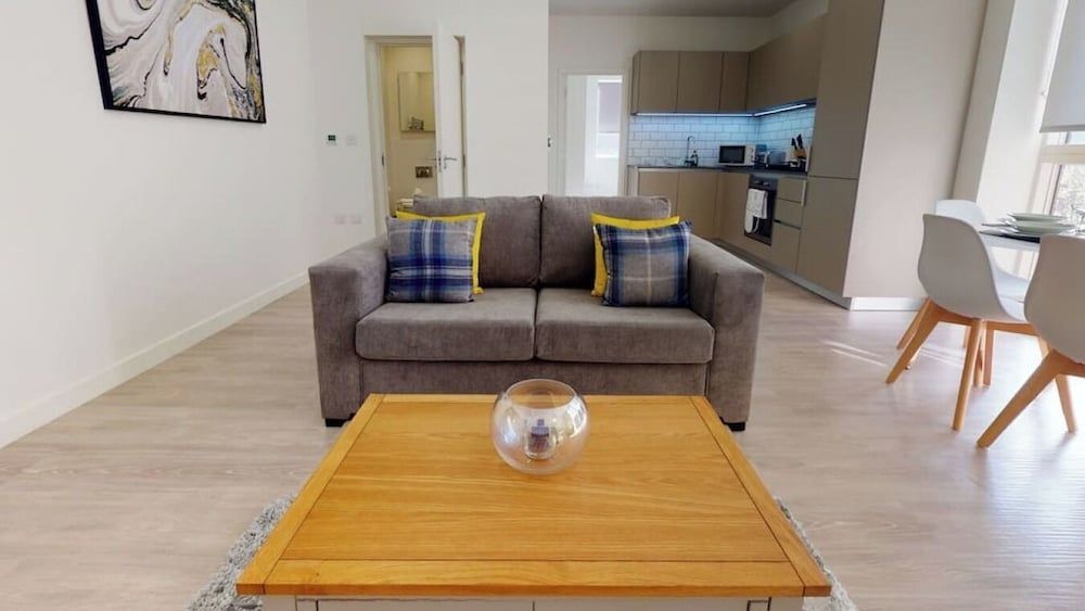 Luxury Apartment - Town Centre North Stevenage 1