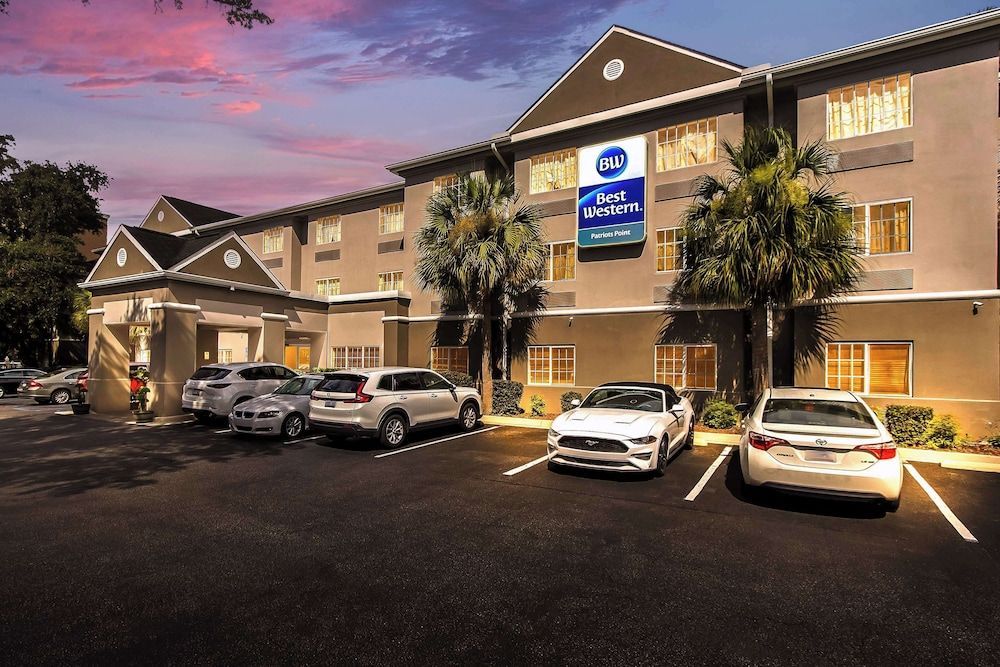 Best Western Patriots Point 1