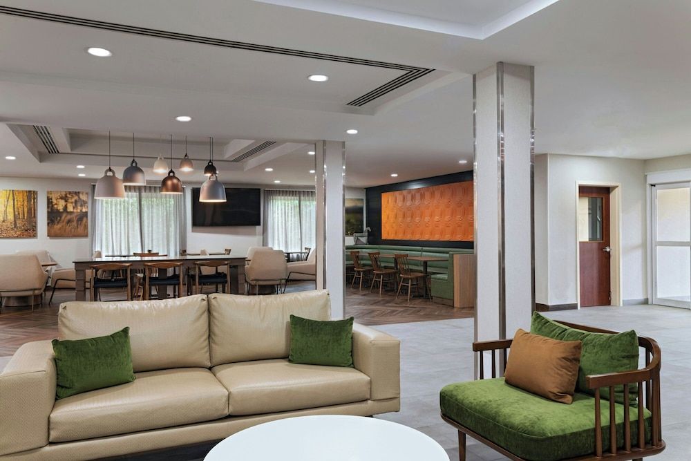 Fairfield by Marriott Medford Long Island 2