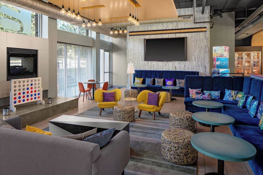 Aloft by Marriott Chapel Hill 2