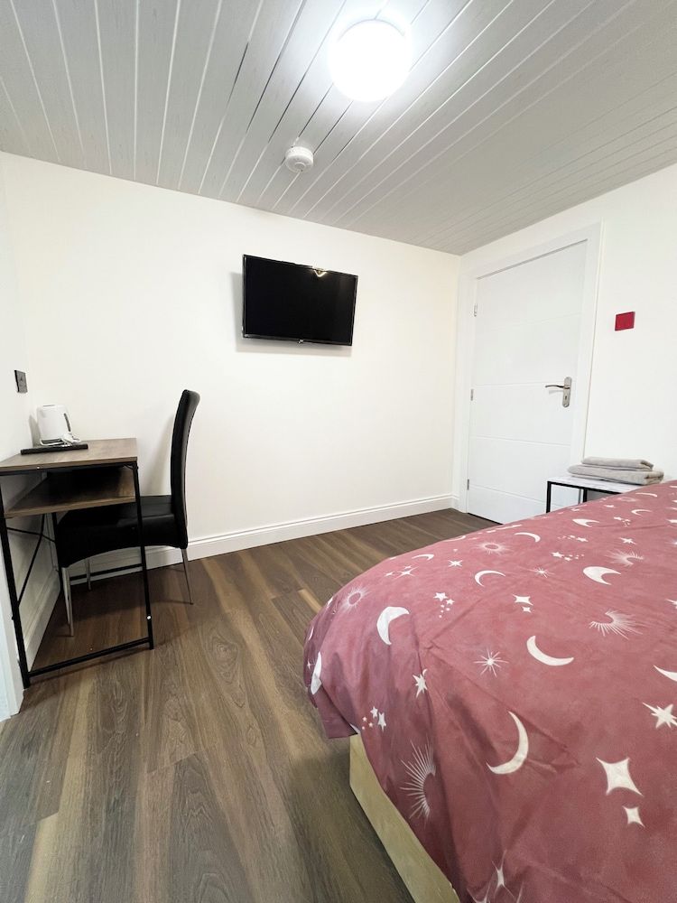 OYO Welsh Holiday Accommodation - Modern Stay 2