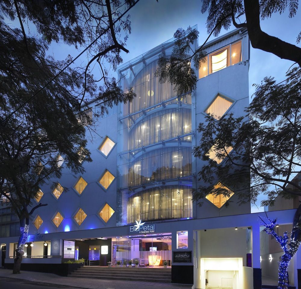 Blu Petal - A Business Hotel 1