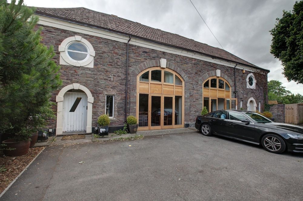 The Coach House 1