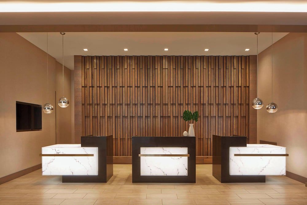 AC Hotel by Marriott Seattle Bellevue/Downtown 2