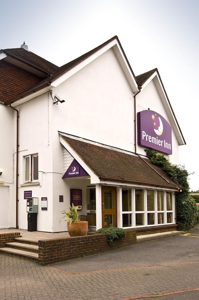 Premier Inn Horsham North 1