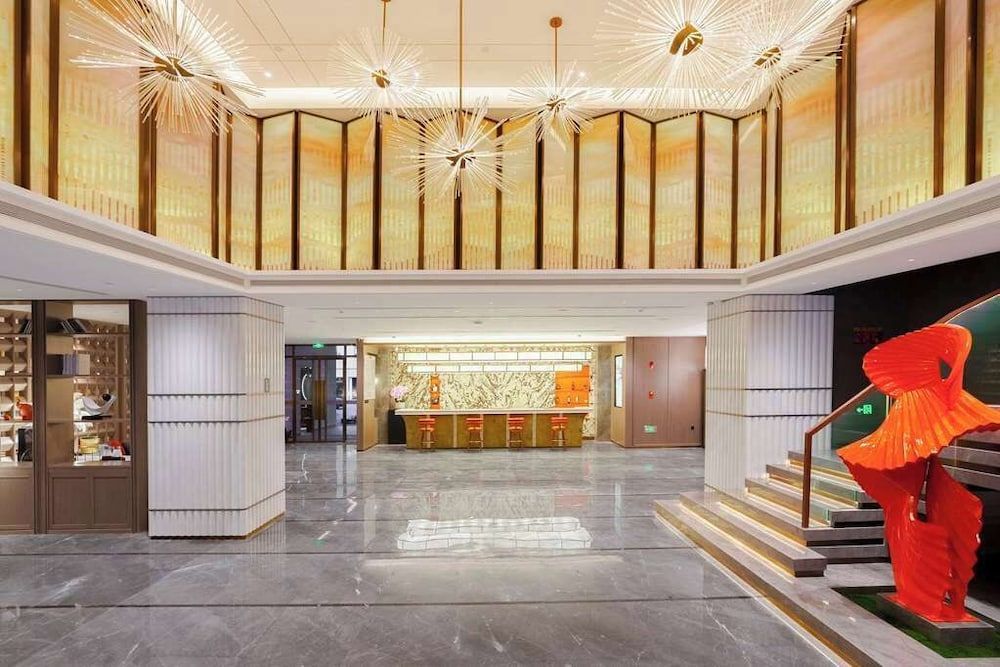 Howard Johnson by Wyndham Life Kunming Guandu Hotel 2