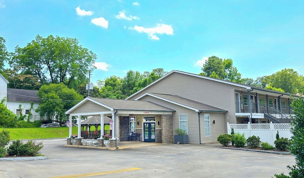Meriwether Country Inn 1