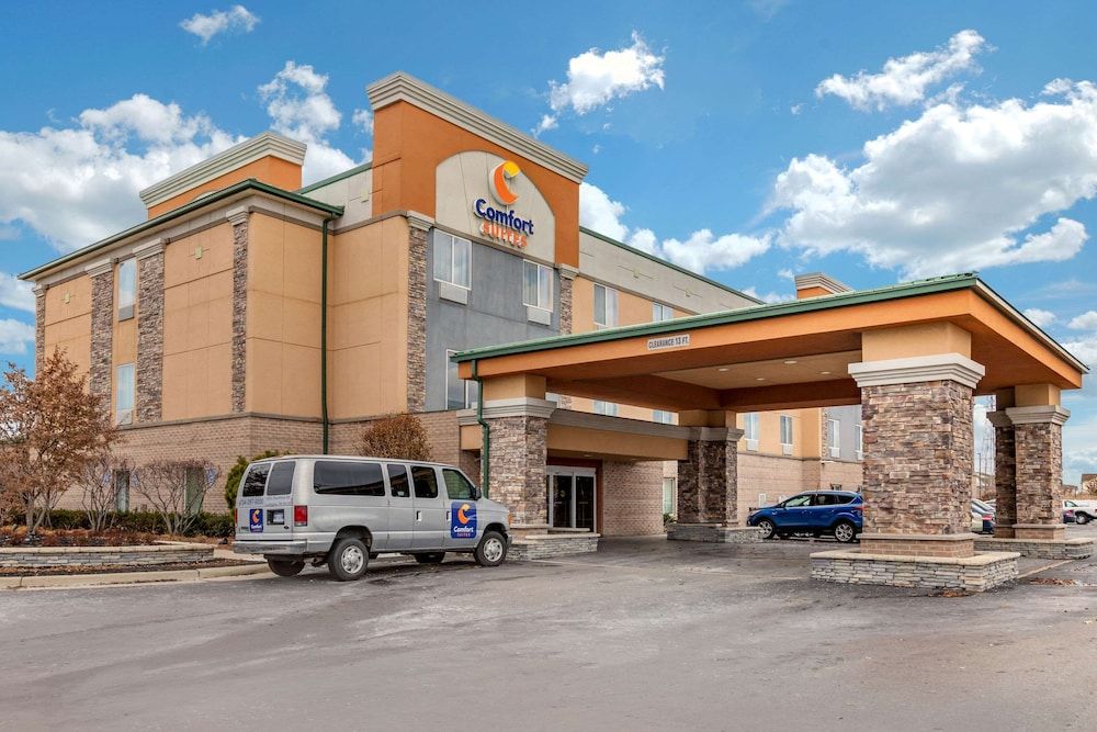 Comfort Suites Southgate-Detroit 1