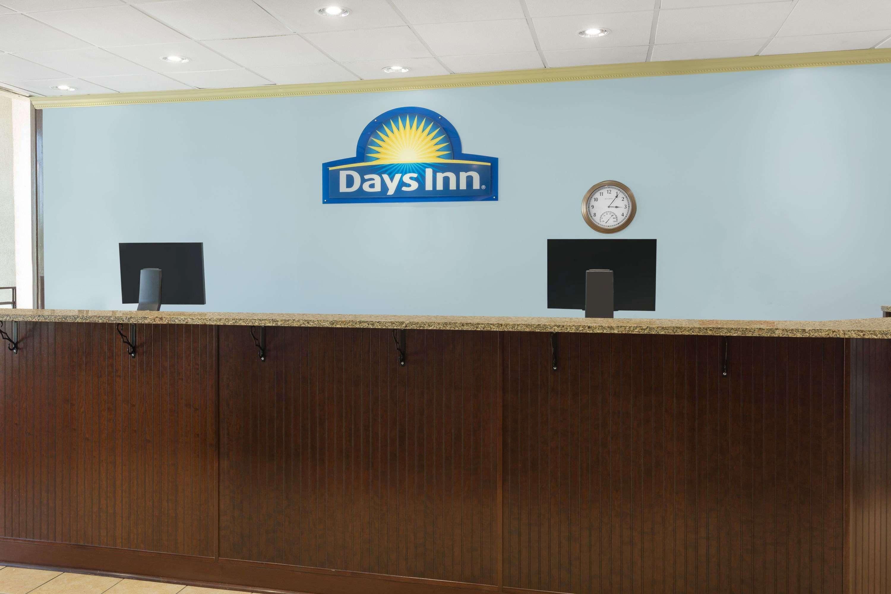 Days Inn by Wyndham Mount Pleasant 2