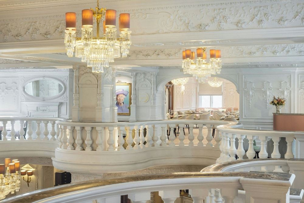 St. Ermin's Hotel, Autograph Collection 1