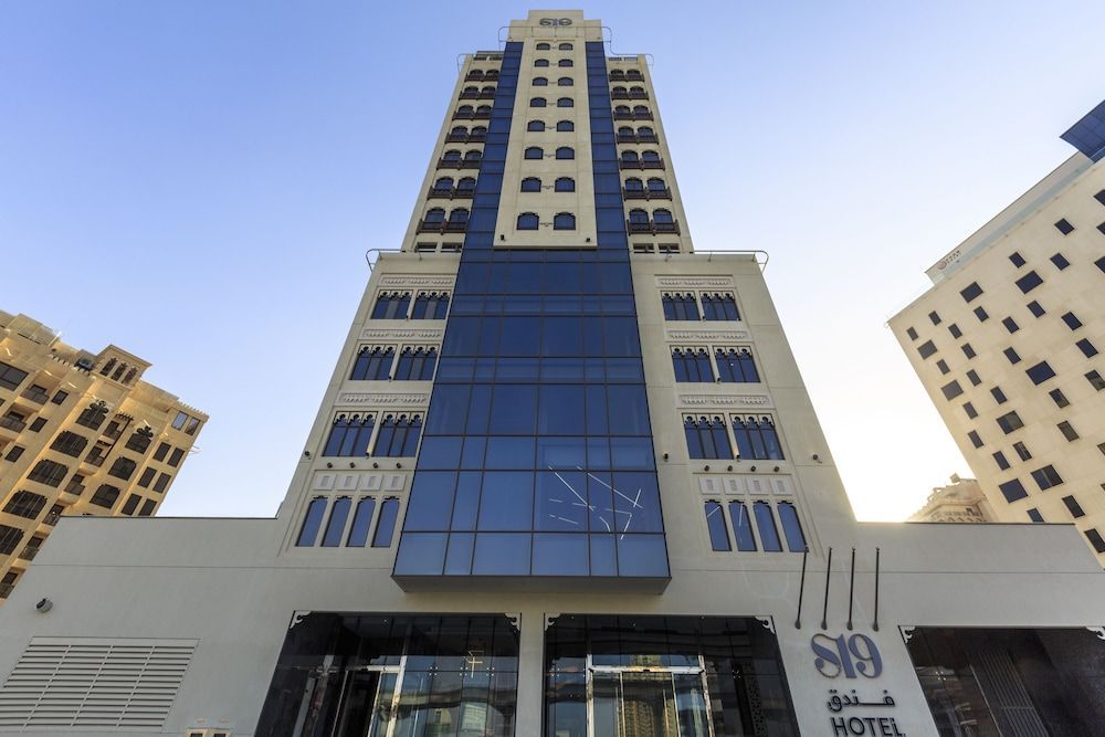 S19 Hotel-Al Jaddaf Metro Station 1