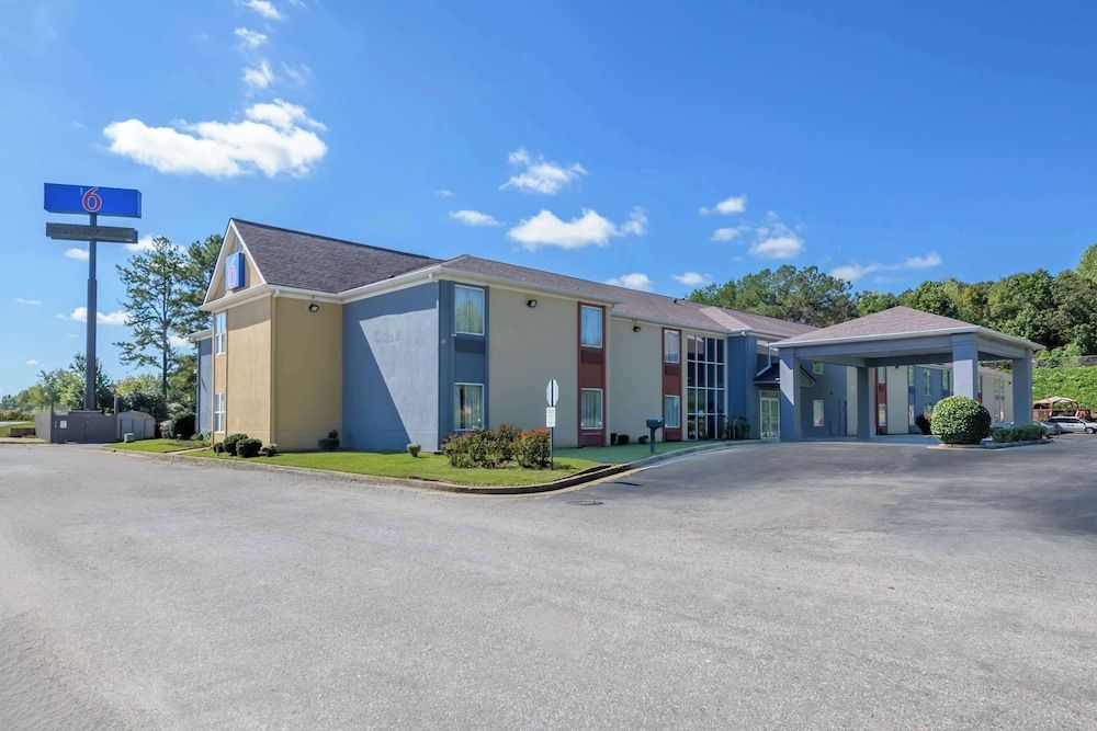 Motel 6 Dawsonville GA North GA Premium Outlets 1
