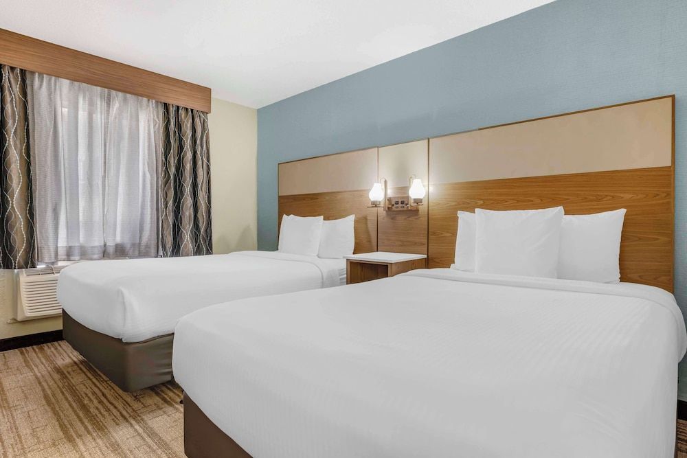 Best Western Carlsbad by the Sea 1