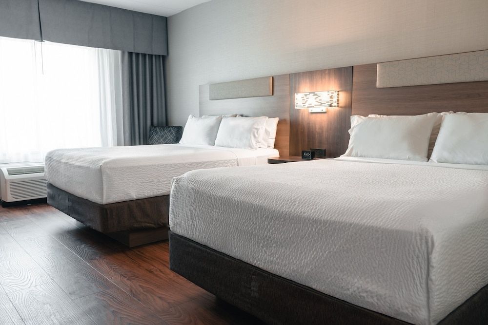Holiday Inn Express & Suites KINGSTON CENTRAL by IHG 2
