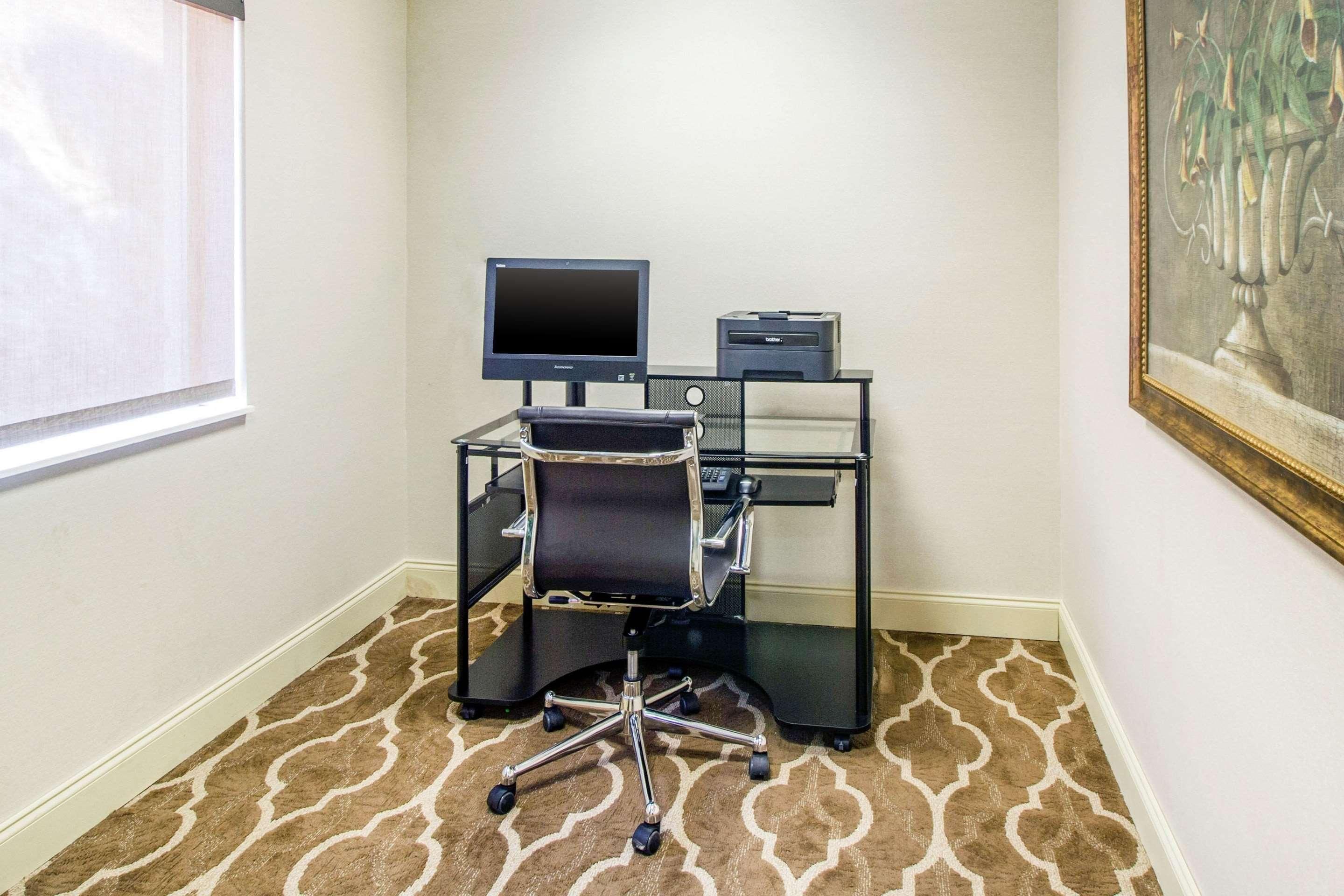Quality Suites Corbin Area 1