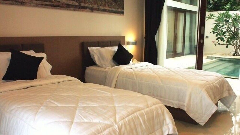 Pasific Beach Cottages 2
