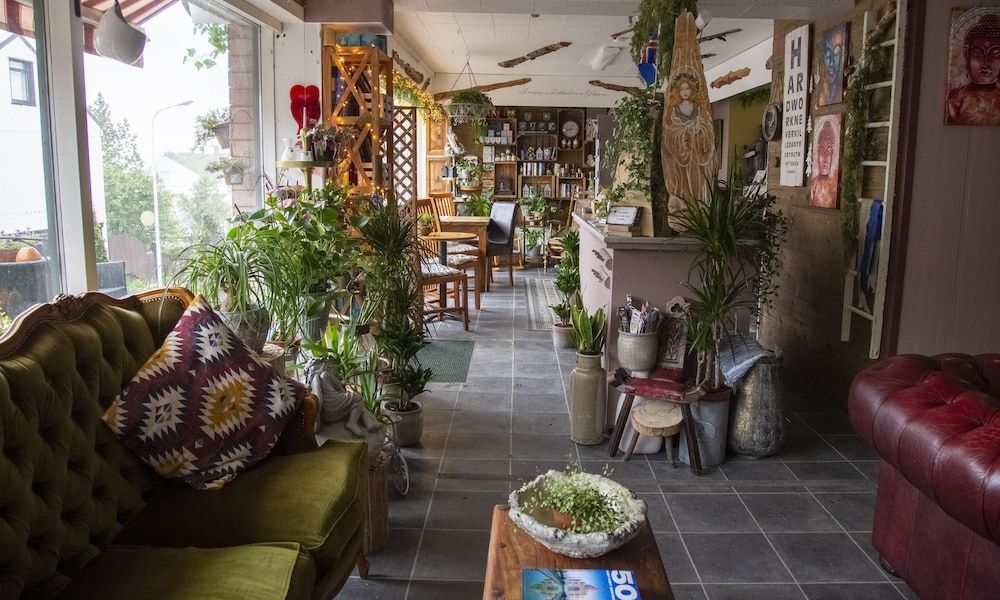 Private and peaceful one room apartments 2