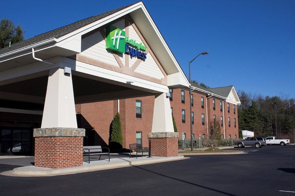 Holiday Inn Express WEST JEFFERSON by IHG 1