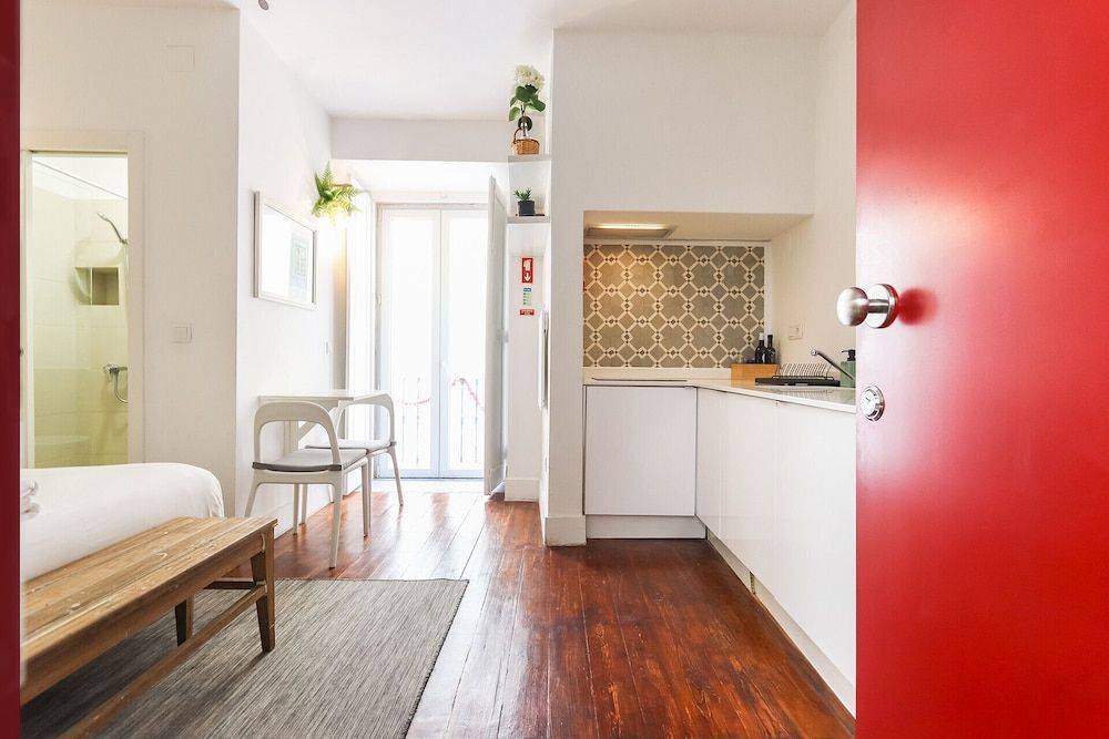 Santos Tiny Studio II by Homing 2