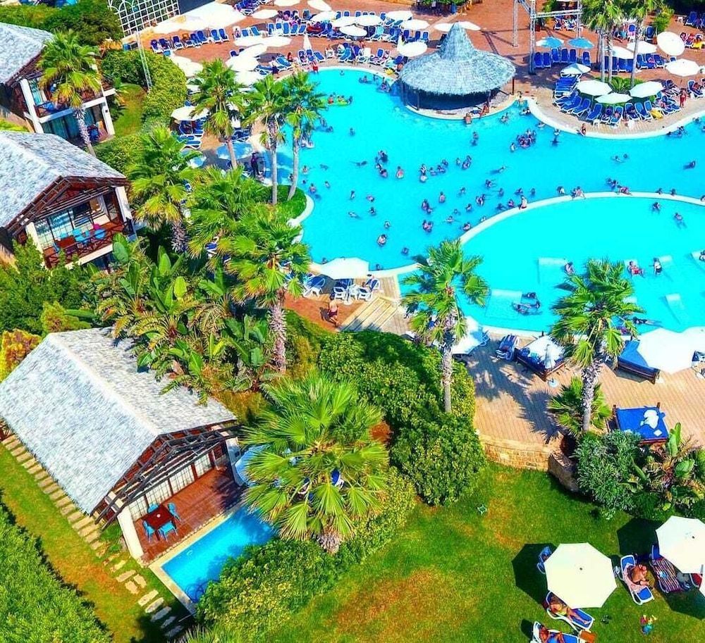 Turquoise Beach Resort 1