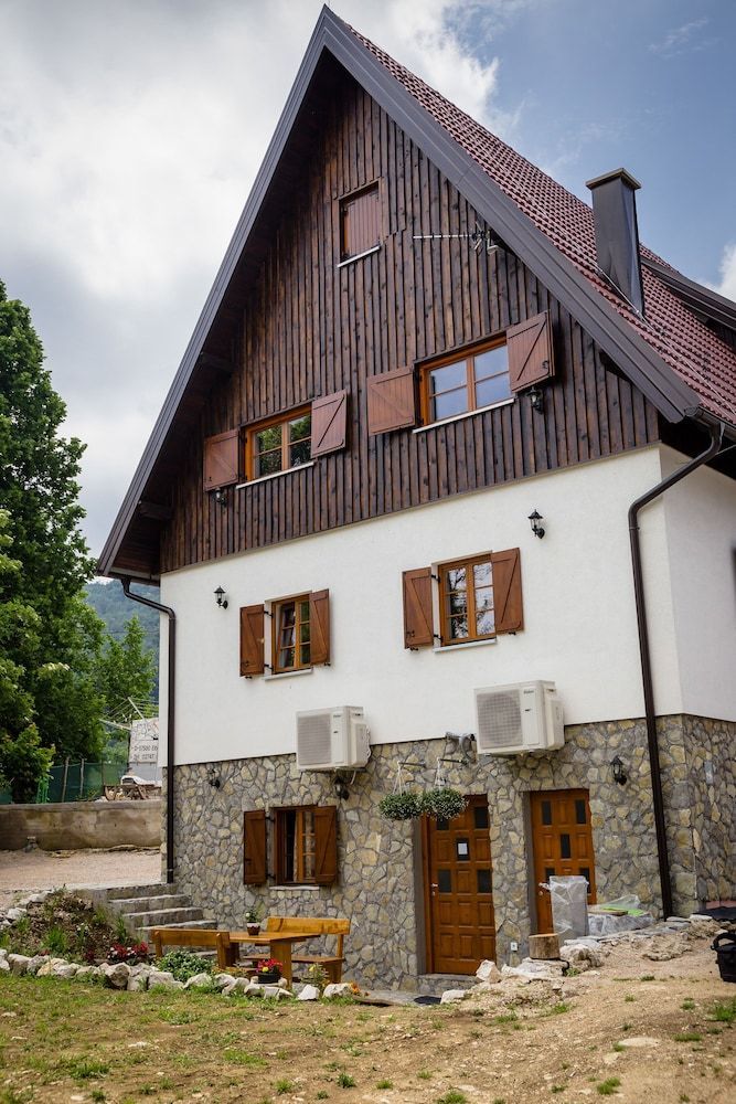 Rustic Lodge Plitvice 1