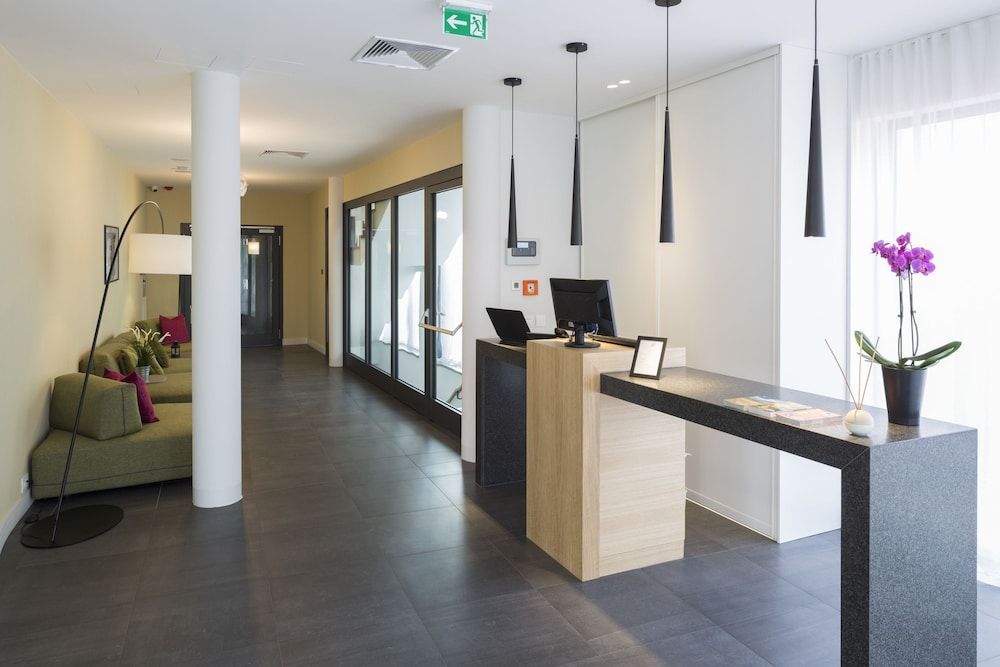 Livris Hotel 2