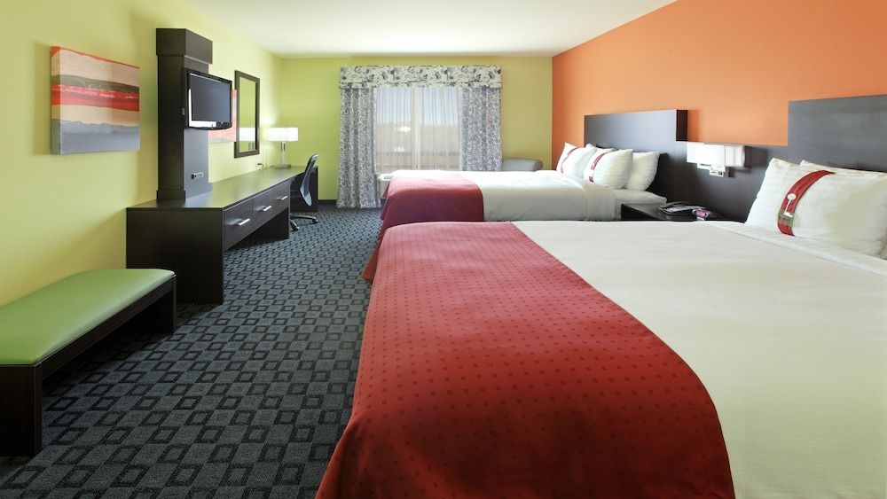 Holiday Inn DALLAS - GARLAND by IHG 2