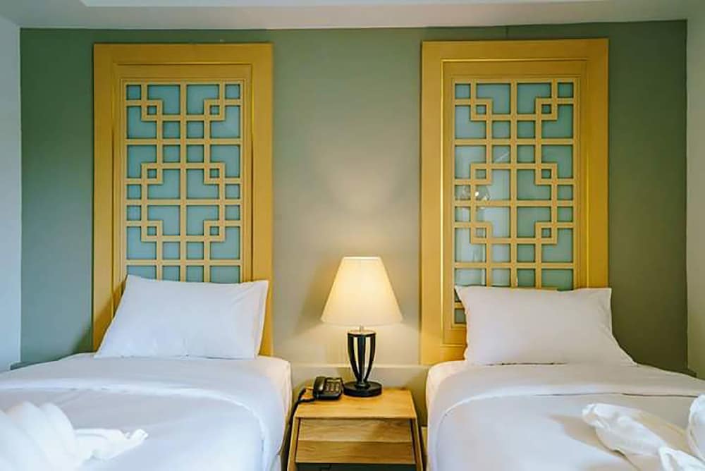 Moon Dragon Hotel 2