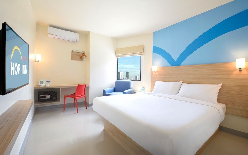 Hop Inn Hotel Aseana City Manila 1