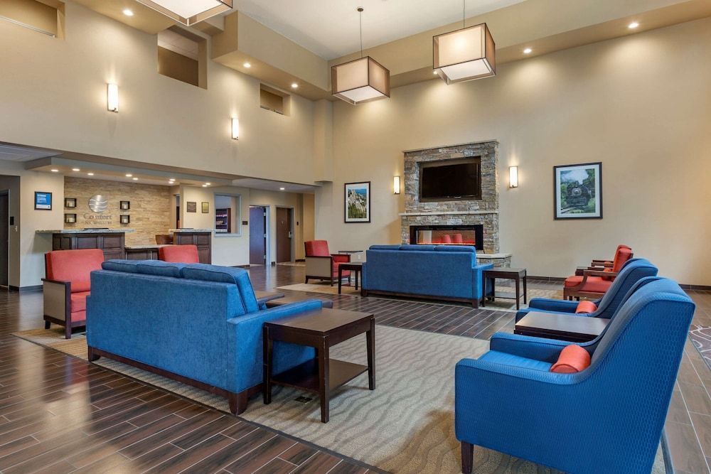 Comfort Inn & Suites Near Mt Rushmore 2